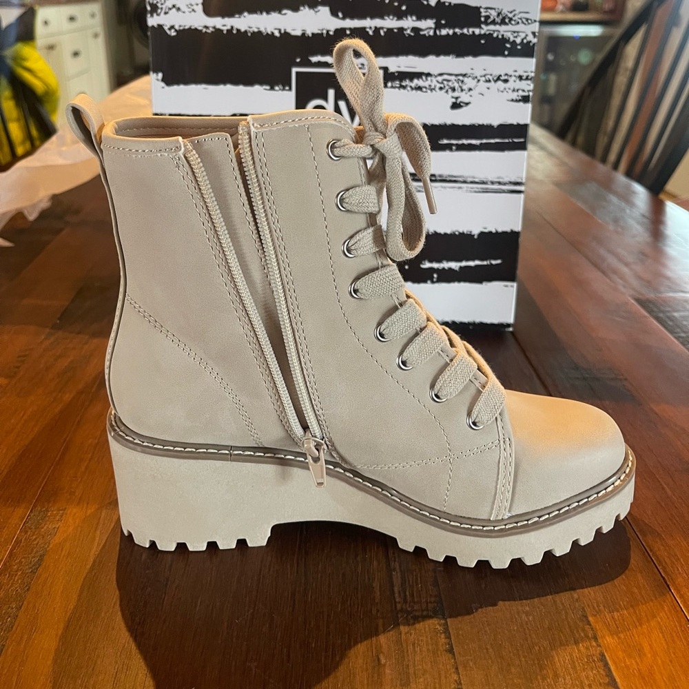 Dolce Vita Cream Lace Up Boots - Picture 3 of 7
